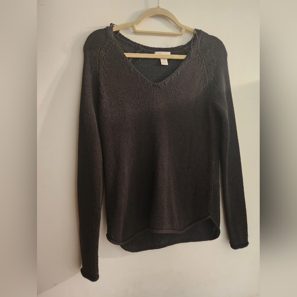 H&M Black V-Neck Sweater XS